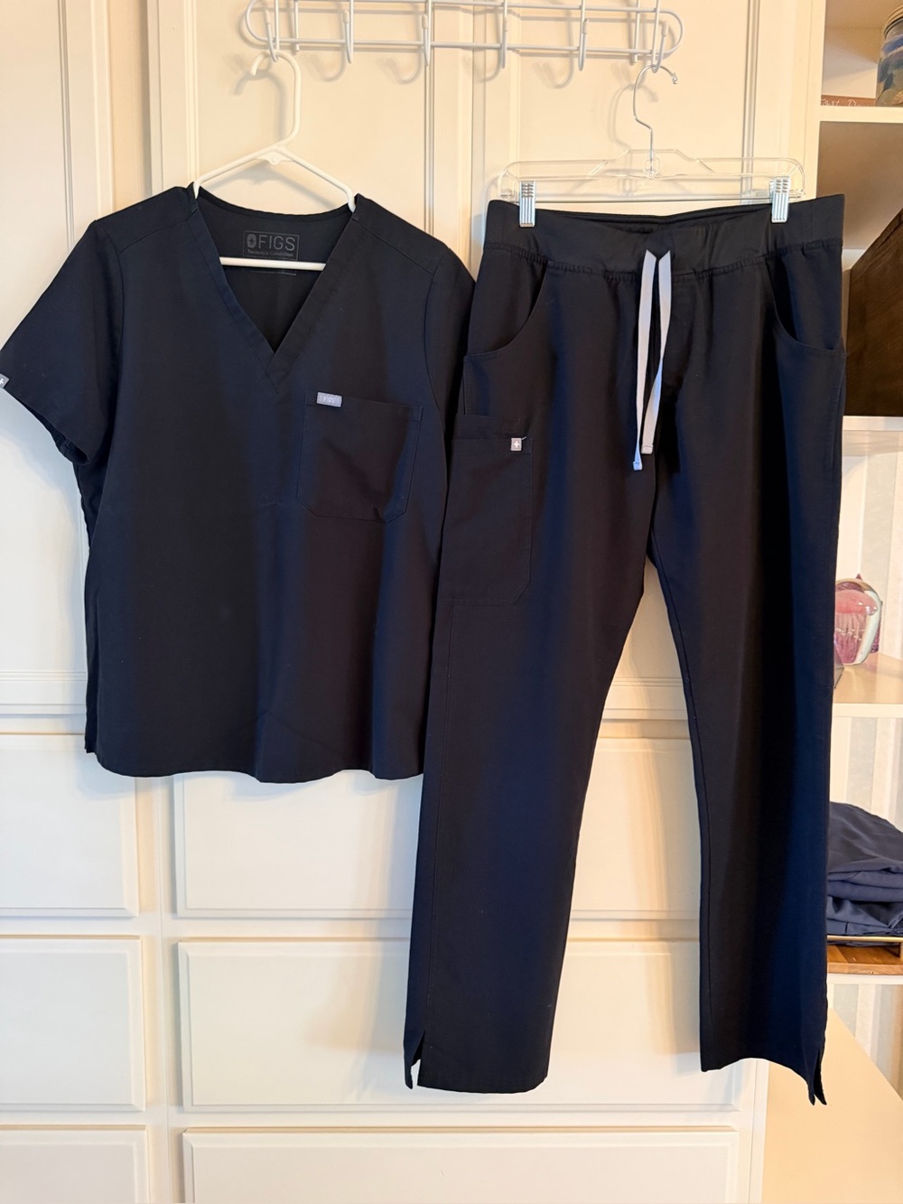 Figs black scrub set top Katrina large and bottoms large tall Cade